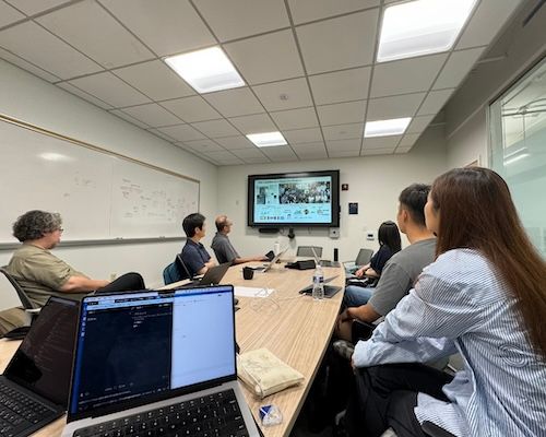 仲平先生の研究室との交流の様子